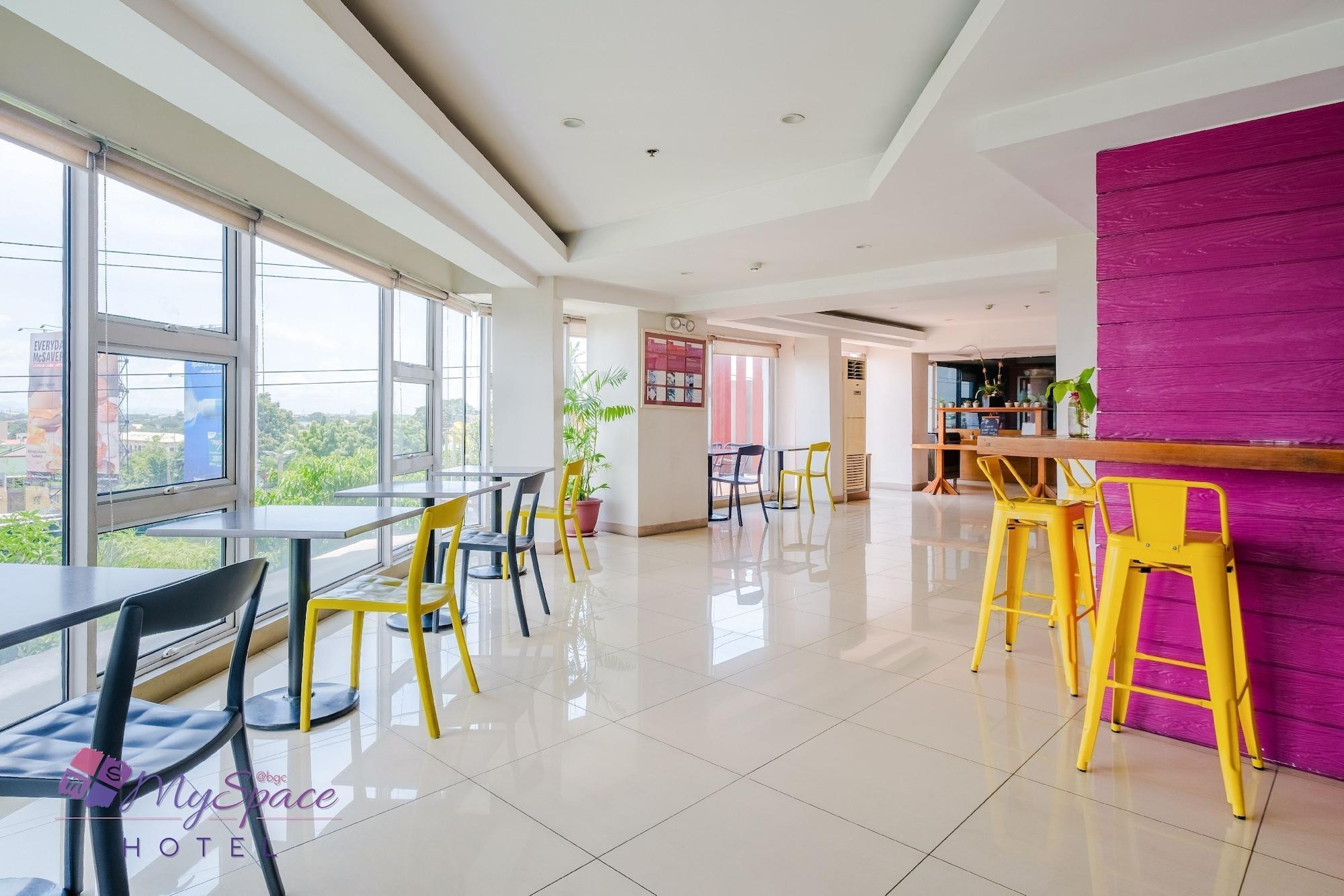 Myspace Hotel @Bgc Pasig City Esterno foto